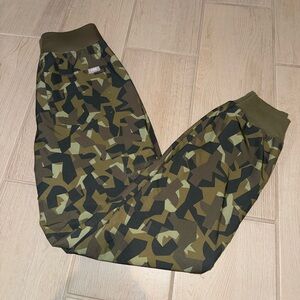 Figs camouflage jogger scrubs